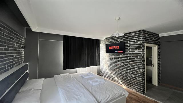 Yarı Suite Oda